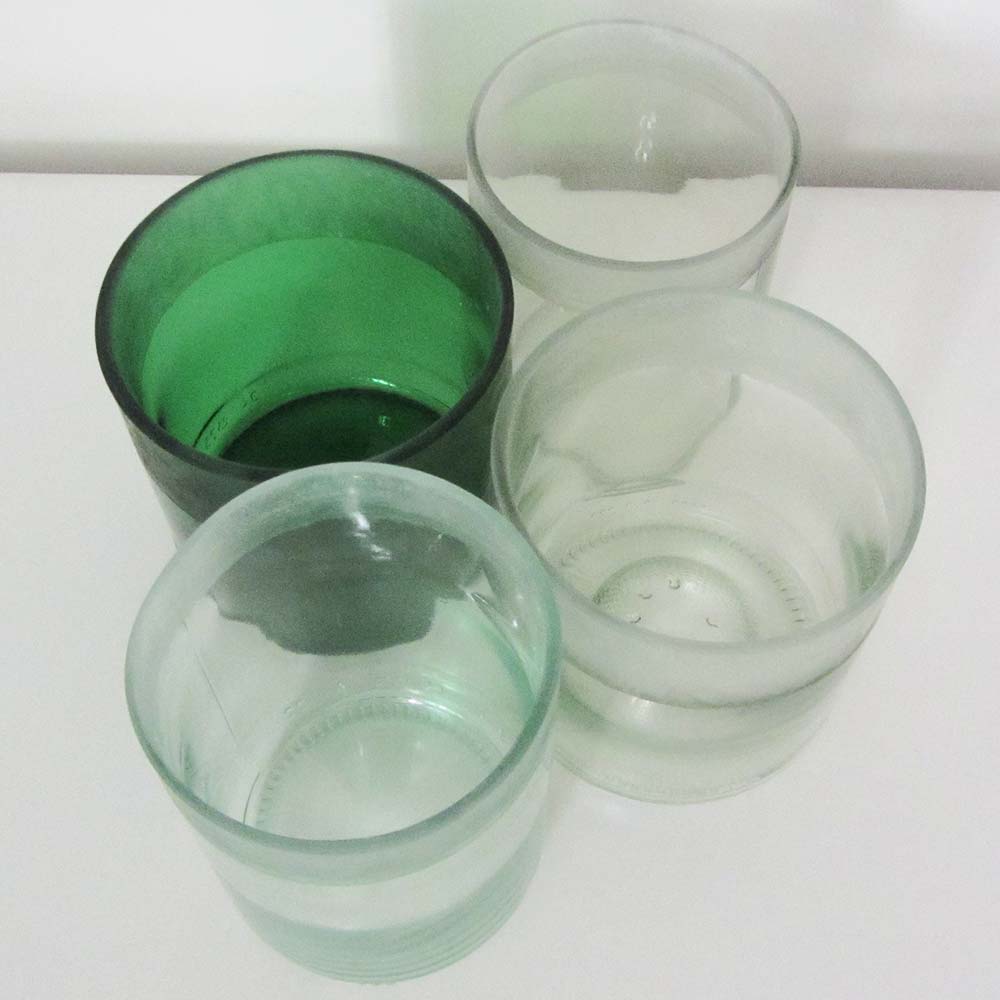 I was a bottle: Glas-Flaschen - Lampen und Leuchten, Laternen, Gläser, Vasen, Gefäße, Behälter und Schalen aus Glas, Gläser-Set: 4er-Set Gläser Multi Green White Satin, gemischtes 4er Gläser-Set aus Weiß- und Buntglas mit satinierten Rändern
