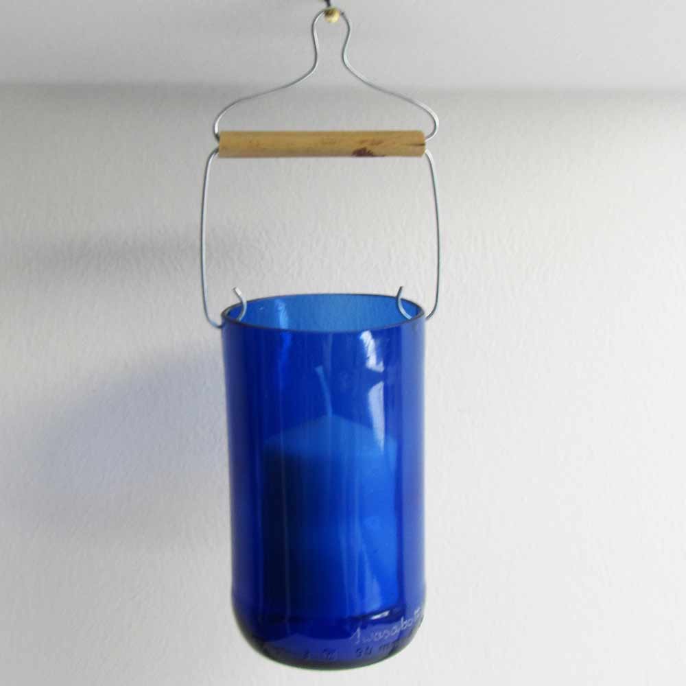 I was a bottle: Glas-Flaschen - Lampen und Leuchten, Laternen, Gläser, Vasen und Schalen aus Glas, Laternen & Windlichter: Hängelaterne High Big Blue, hohe blaue Hängelaterne mit weißer Kerze, in Baum hängend