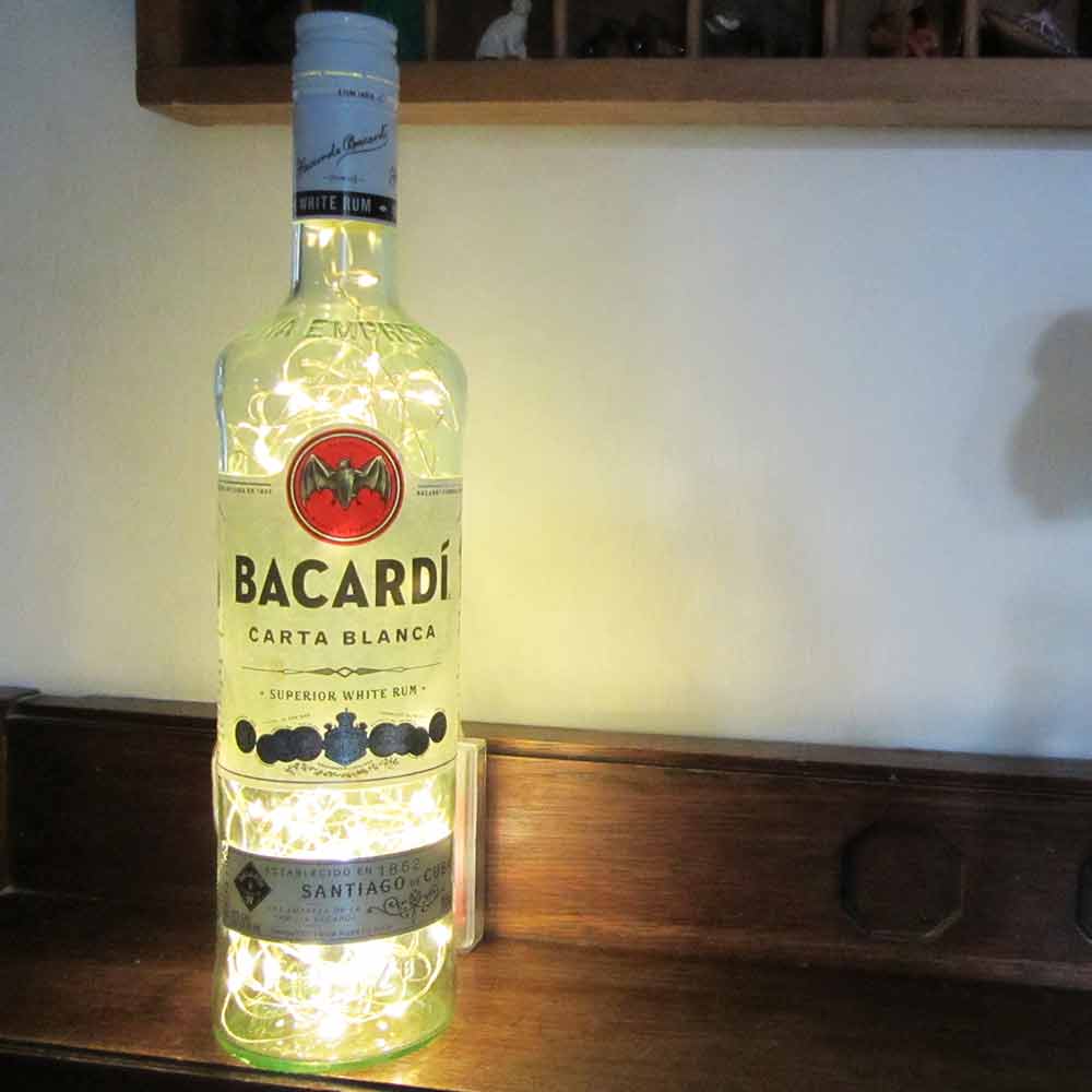 I was a bottle: Glas-Flaschen - Lampen und Leuchten, Laternen, Gläser, Vasen und Schalen aus Glas, Led-Flaschenlampen: Bacardi Led-Flaschenlampe medium an