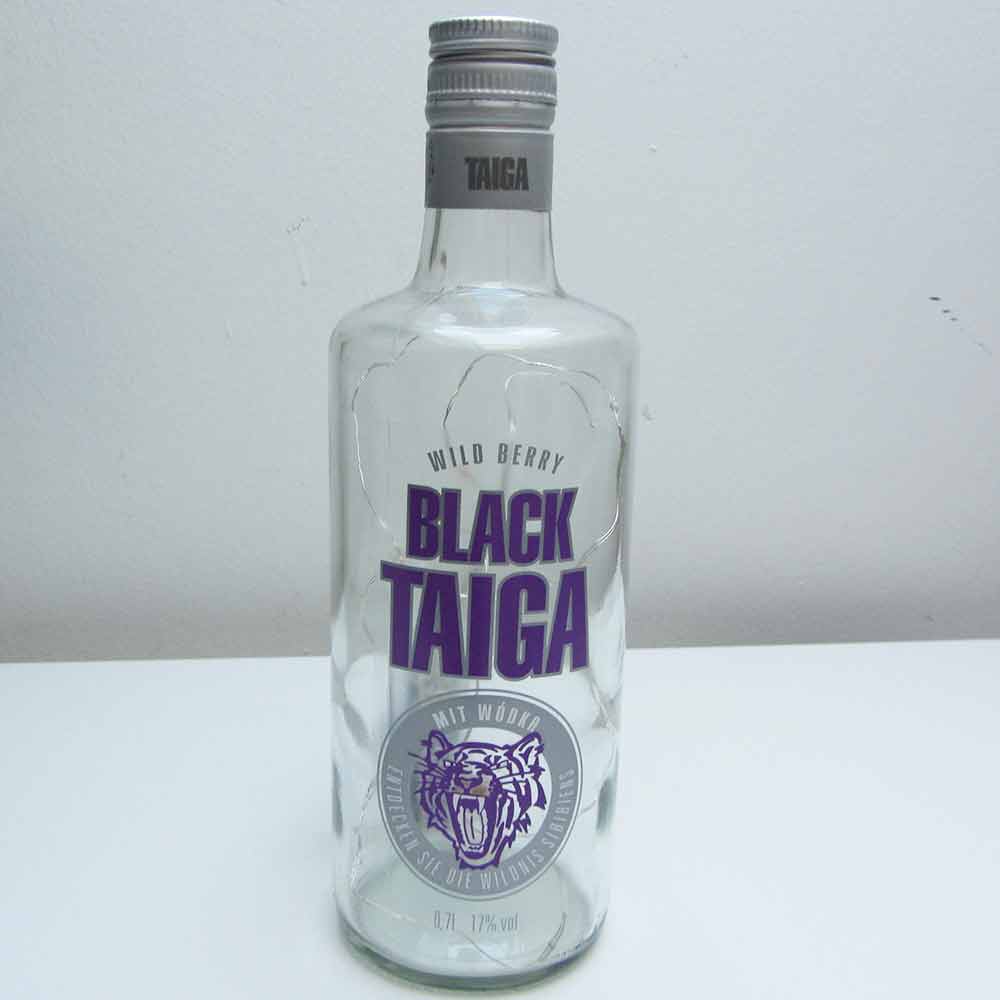 I was a bottle: Glas-Flaschen - Lampen und Leuchten, Laternen, Gläser, Vasen und Schalen aus Glas, Led-Flaschenlampen: Black Taiga Led-Flaschenlampe