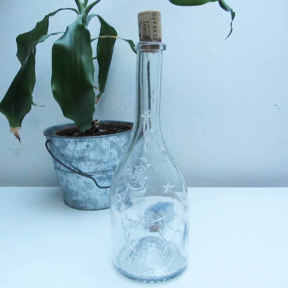 I was a bottle: Glas-Flaschen - Lampen und Leuchten, Laternen, Gläser, Vasen und Schalen aus Glas, Led-Flaschenlampen: Chenet Led-Flaschenlampe mit weißblauem Led-Sternenlicht