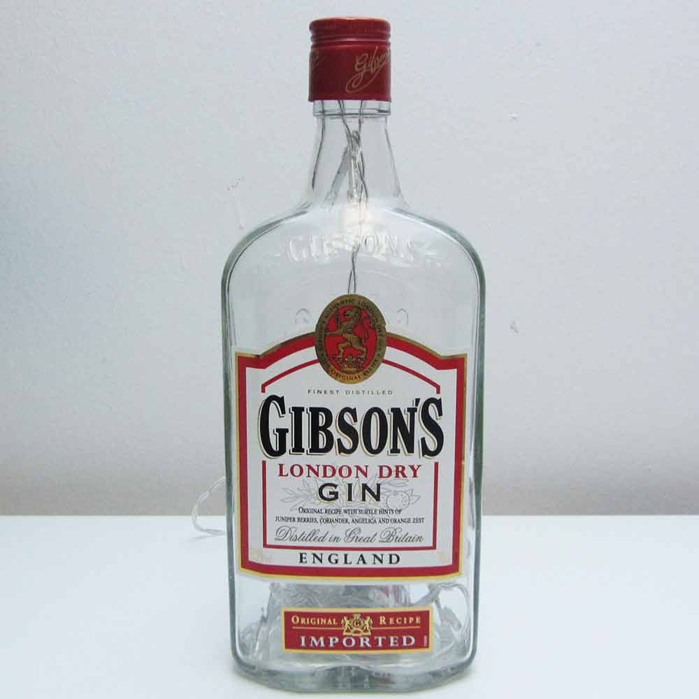 I was a bottle: Glas-Flaschen - Lampen und Leuchten, Laternen, Gläser, Vasen und Schalen aus Glas, Led-Flaschenlampen: Gibson's Gin Flaschenlampe, Detail