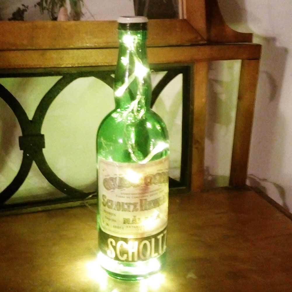 I was a bottle: Glas-Flaschen - Lampen und Leuchten, Laternen, Gläser, Vasen und Schalen aus Glas, Led-Flaschenlampen: Scholtz Flaschenlampe mit goldgrünem Licht