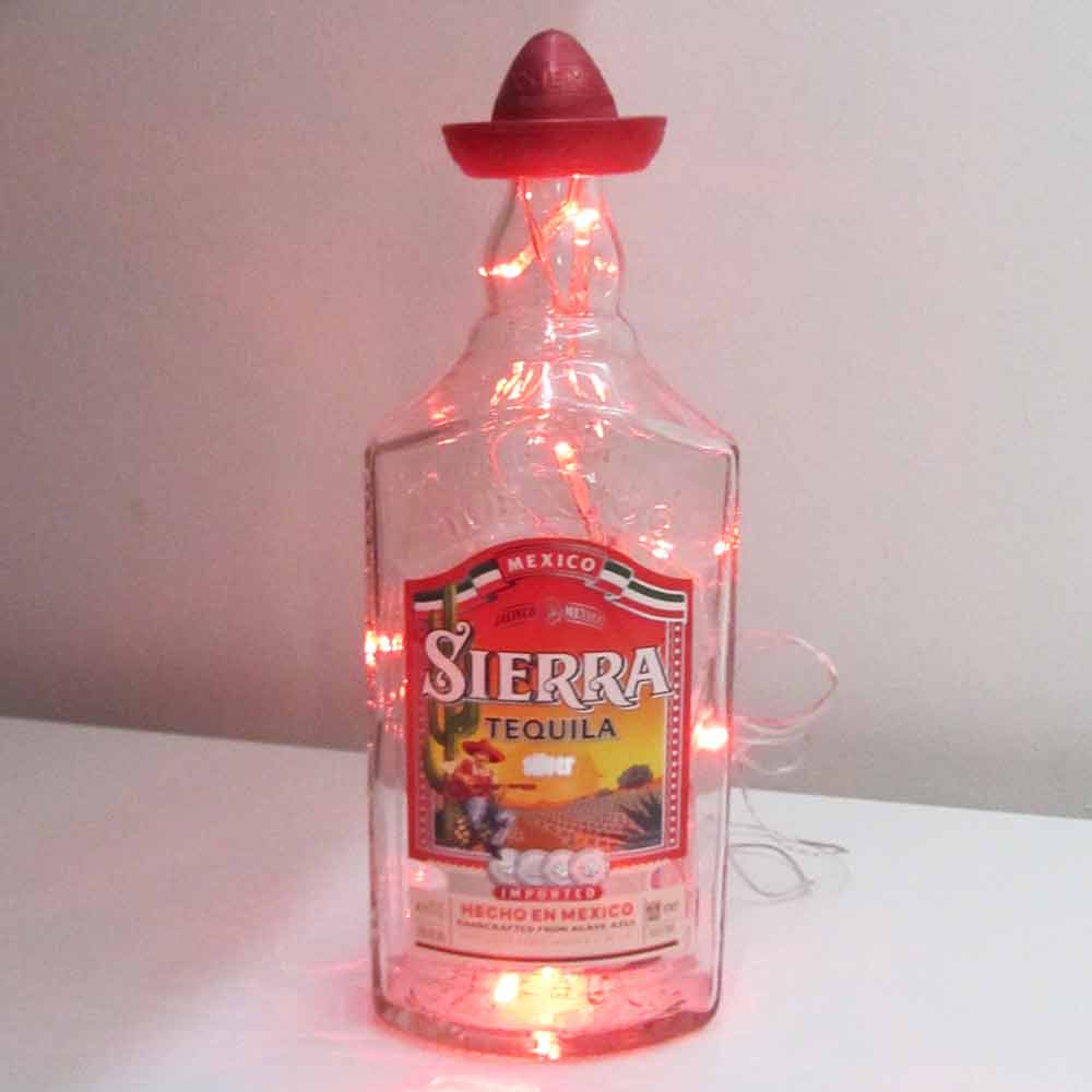 I was a bottle: Glas-Flaschen - Lampen und Leuchten, Laternen, Gläser, Vasen und Schalen aus Glas, Led-Flaschenlampen: Sierra Tequila Flaschenlampe mit rotem Licht und Mexikanerhut
