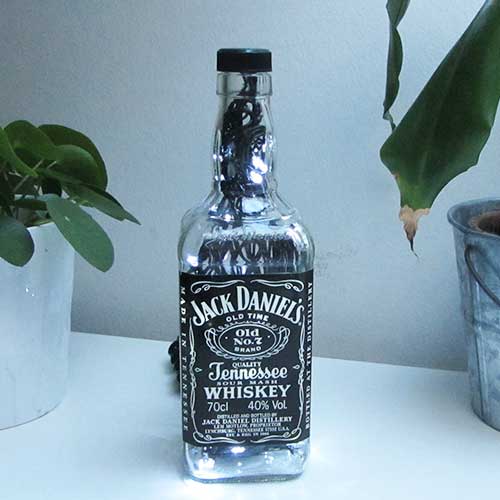 I was a bottle: Glas-Flaschen - Lampen und Leuchten, Laternen, Gläser, Led-Flaschenlampen: Jack Daniels Whiskey Led-Flaschenlampe weissblau