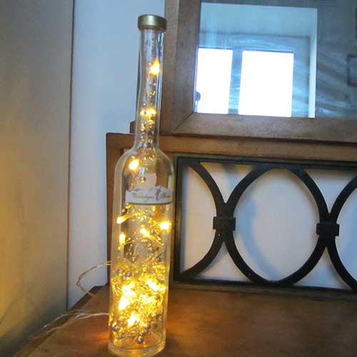 I was a bottle: Glas-Flaschen - Lampen und Leuchten, Laternen, Gläser, Led-Flaschenlampen: Venediger Brand Flaschenlampe mit goldgelben Leds