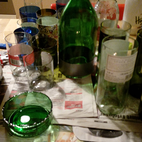 I was a bottle: Glas-Flaschen - Lampen und Leuchten, Laternen, Gläser, Vasen und Schalen aus Glas, über mich und meine Arbeit: geschnittene Glasflaschen, Schalen und Flaschenhals