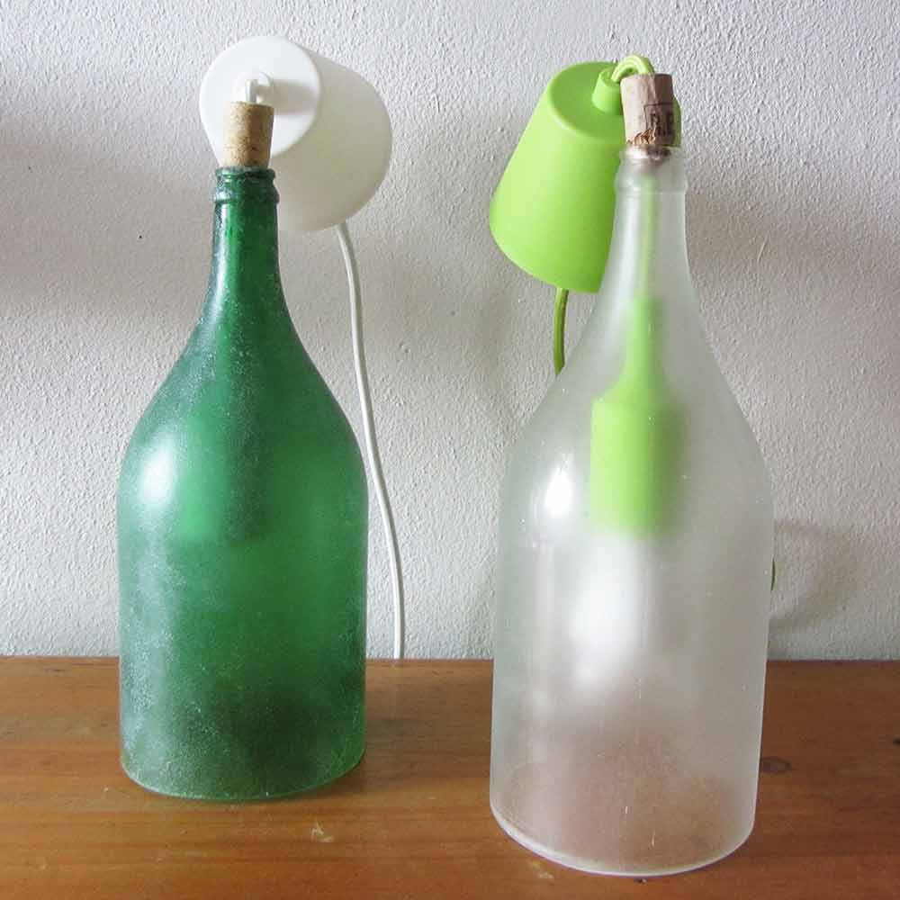 I was a bottle: Glas-Flaschen - Lampen und Leuchten, Laternen, Gläser, Vasen und Schalen aus Glas, Hängeleuchten: grüne und weiße satinierte Hängelampen aus Doppelliterflaschen